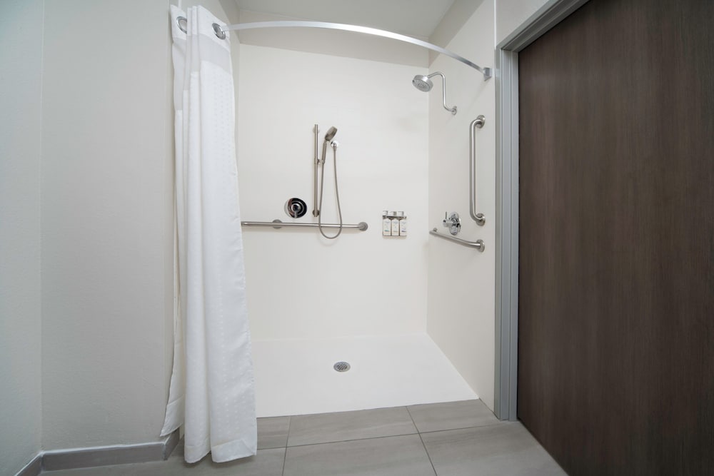 Holiday Inn Express Hotel & Suites Canyon by IHG - photo 31