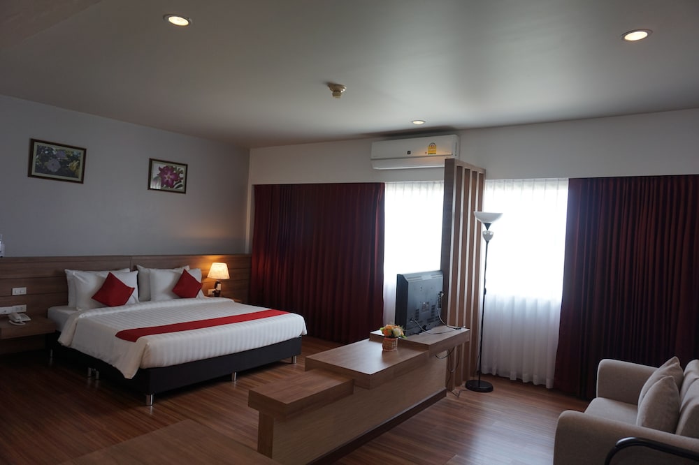 Akelada Hotel — hotel in Nang Rong