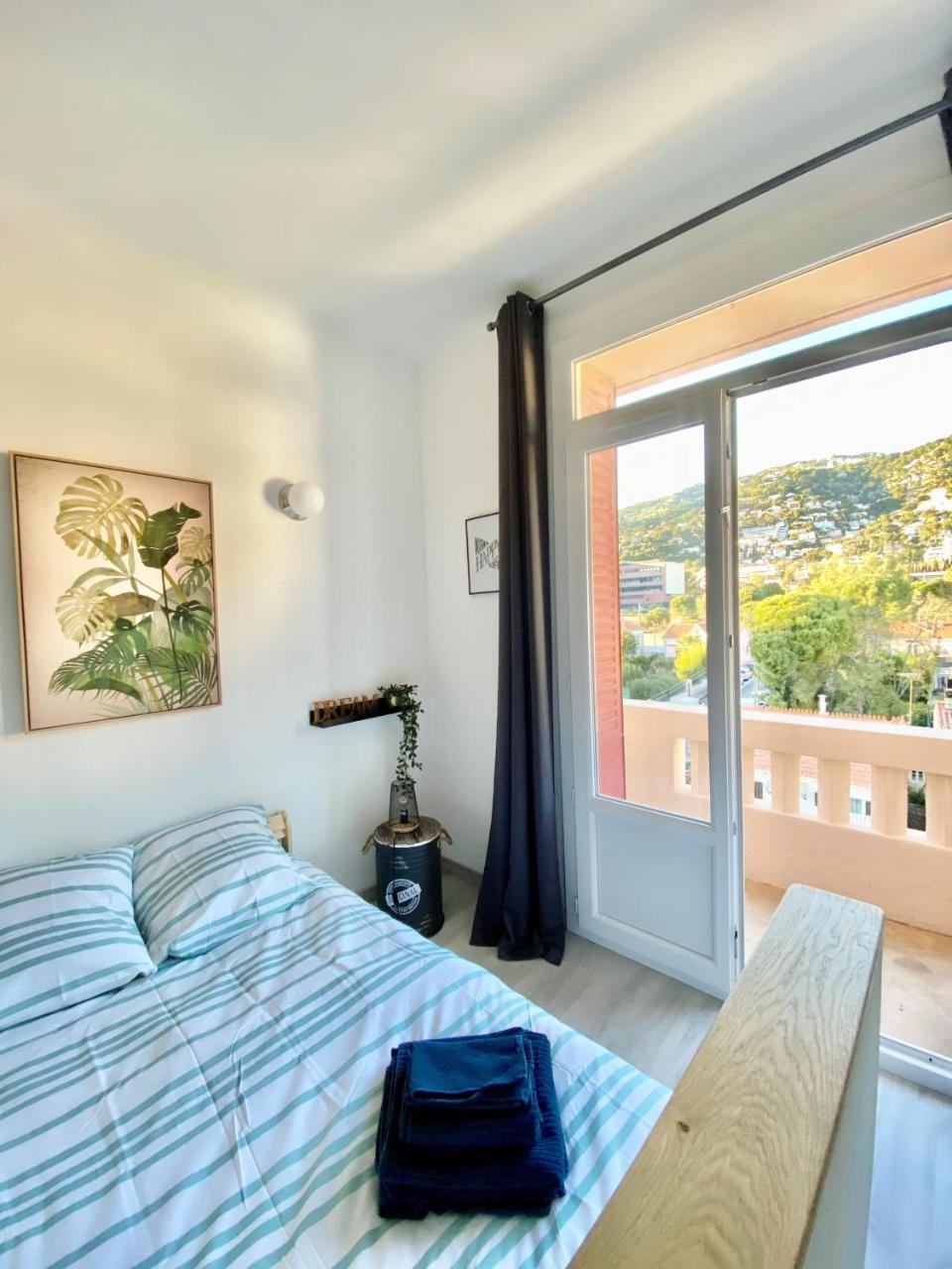Balcon du Faron Proche Gare & Centre Ville Clim — 4-Star Luxury Hotel in Toulon, France