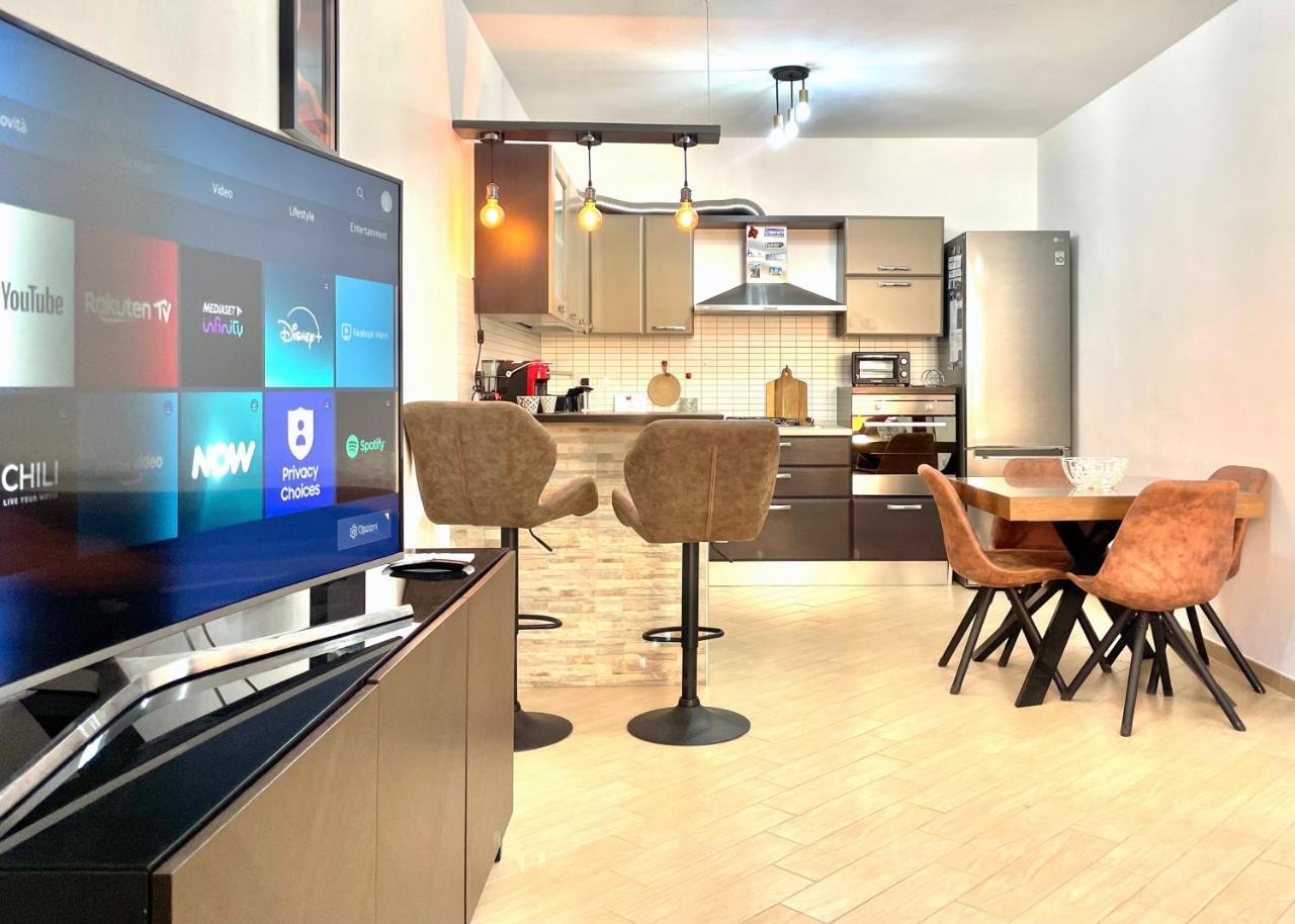 Mistral Apartment — 4-Star Luxury Hotel in Olmedo, Italy
