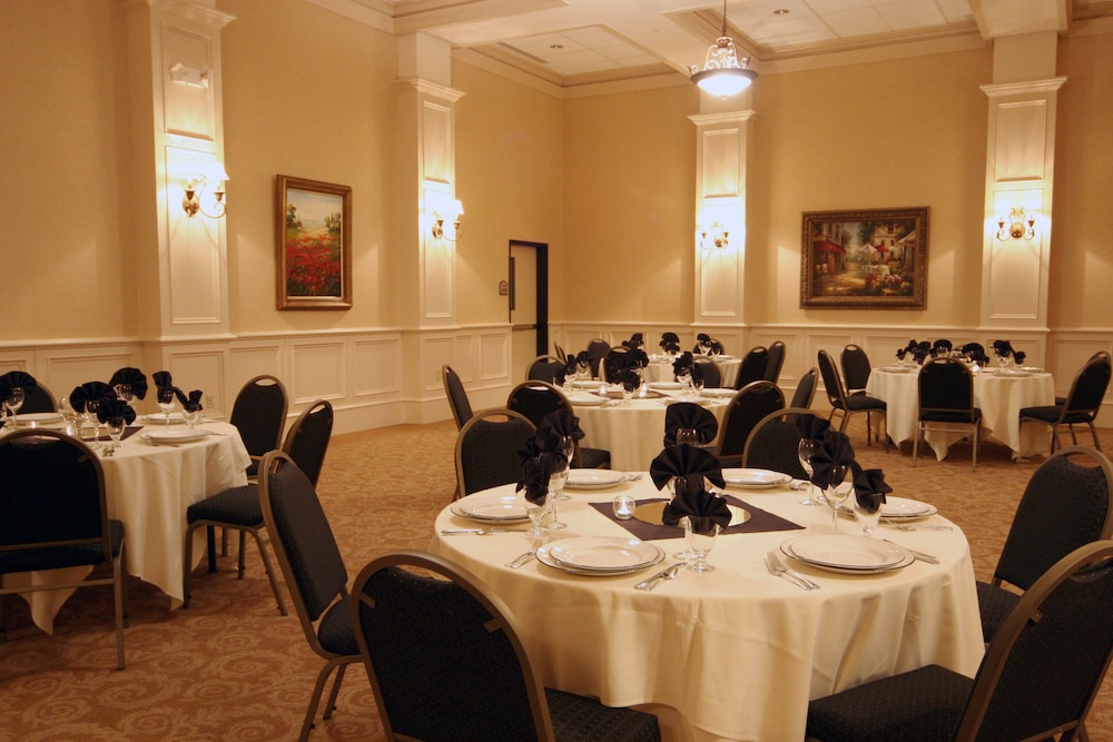 The Grand Hotel Salem - photo 74