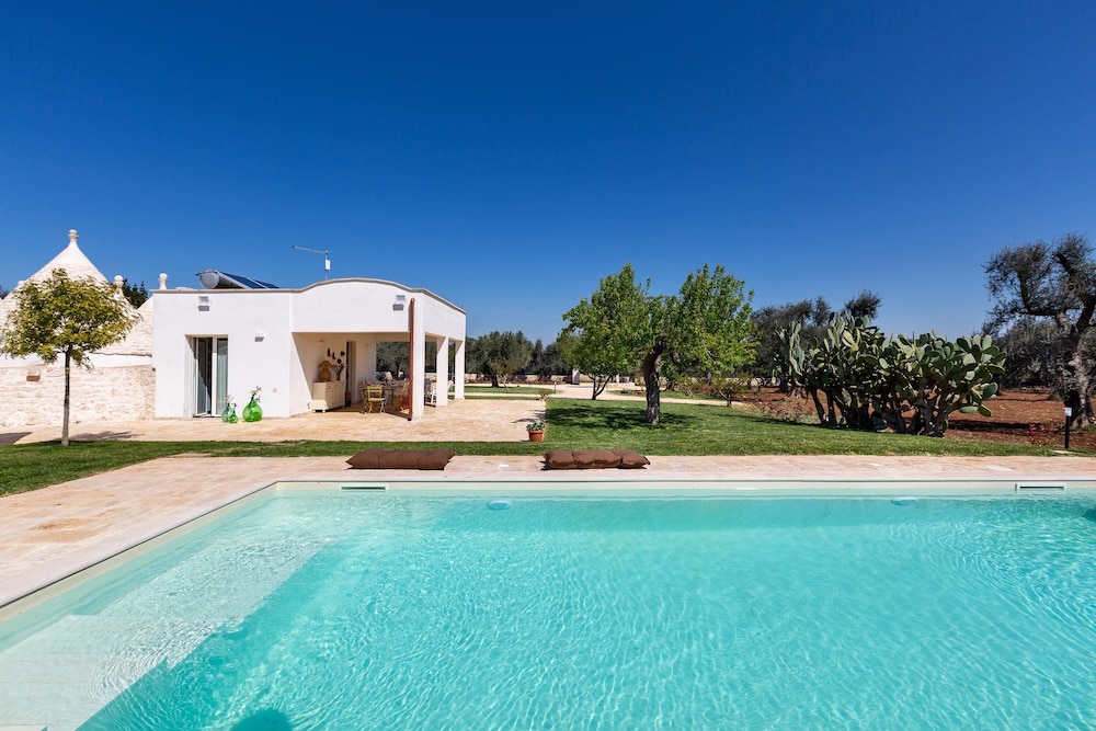 3360 Trulli Pangi by Perle di Puglia — hotel in Francavilla Fontana