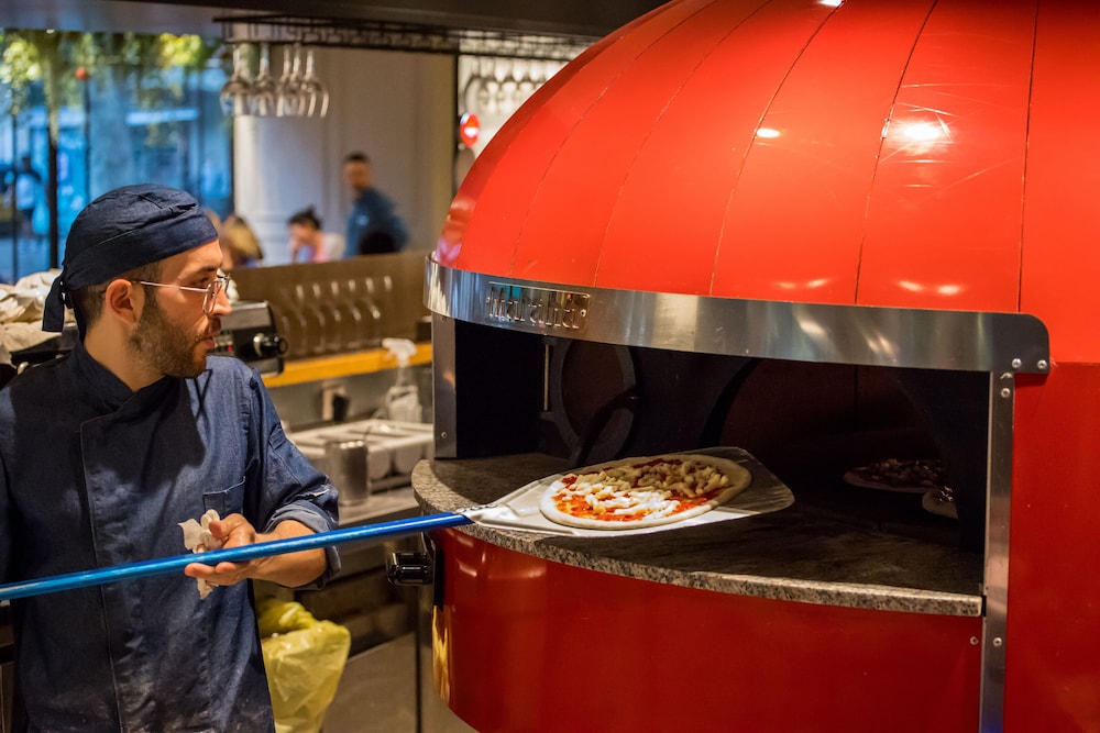 מזון ומשקאות