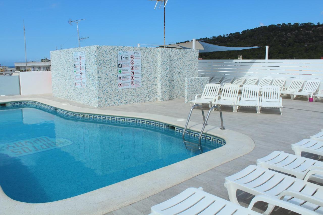 Apartamentos Orvay — 4-Star Luxury Hotel in Sant Antoni De Portmany, Spain