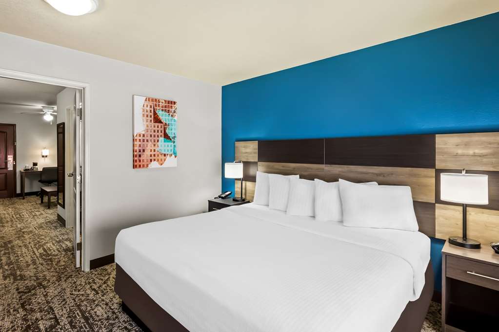 Best Western Fort Wayne Inn & Suites North - photo 7