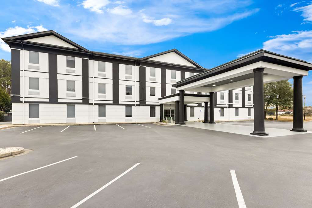 Sonesta Essential Savannah - photo 11