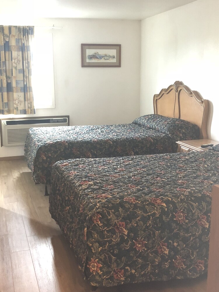 Neva Jean Motel - photo 11