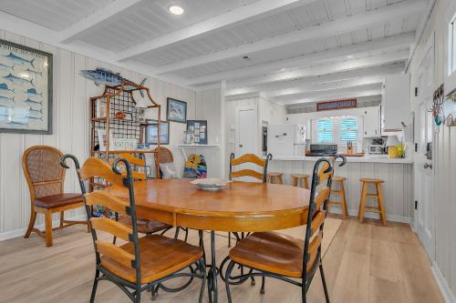 Lowe Tide by Oak Island Accommodations - photo 37