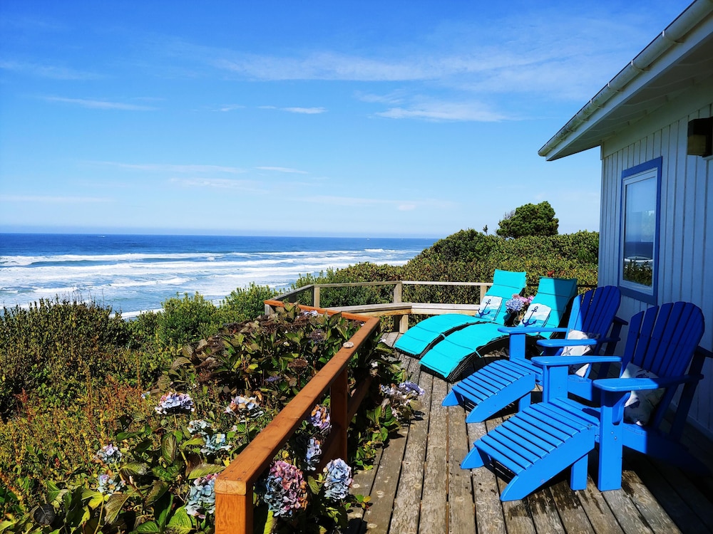 Driftwood Cottage — 4-Star Luxury Hotel in Waldport, United States