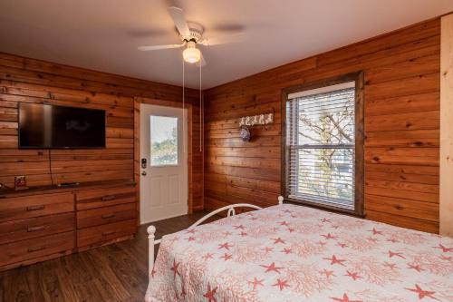 Salty Dawg by Oak Island Accommodations - photo 8