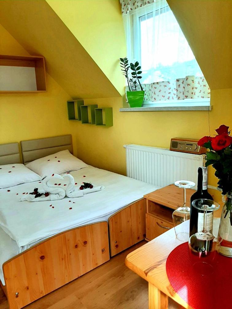 Kaprys - carbon neutral hotel in Brenna