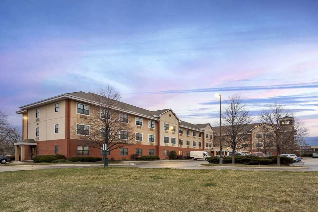 MainStay Suites Chicago Hillside - photo 5