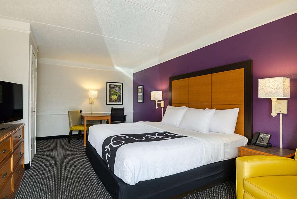 Travelodge by Wyndham Houston Cy Fair - photo 7