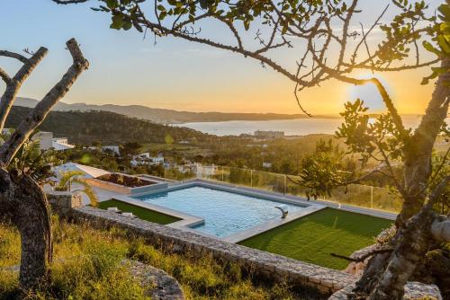 Villa Sa Rota Luxury Sea Views — 4-Star Luxury Hotel in Sant Antoni De Portmany, Spain
