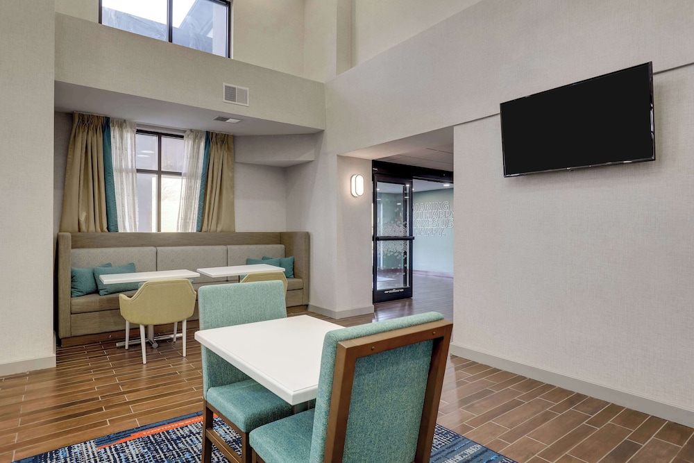 Hampton Inn & Suites St. Louis Edwardsville - photo 61