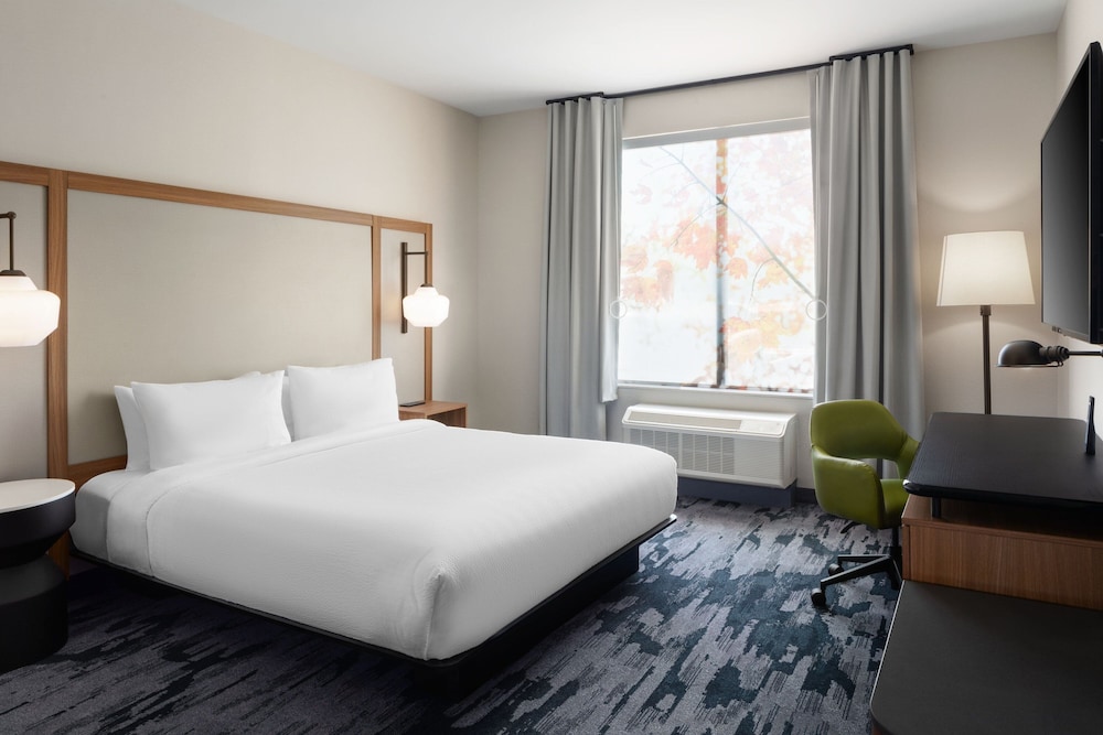 Fairfield by Marriott Inn & Suites Whitsett Greensboro East - photo 9