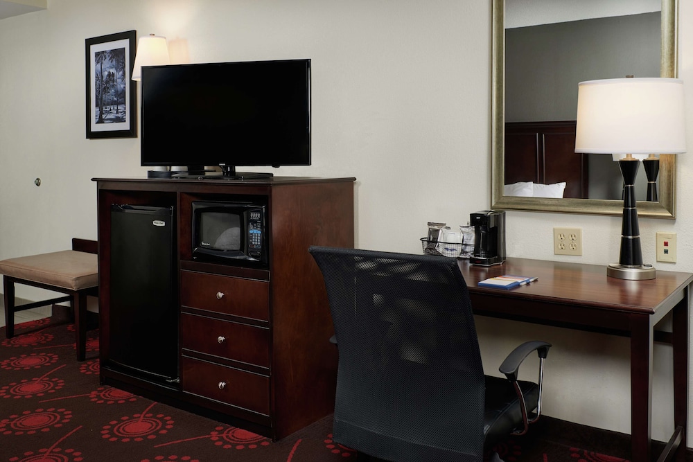 Hampton Inn & Suites Port St. Lucie West - photo 10