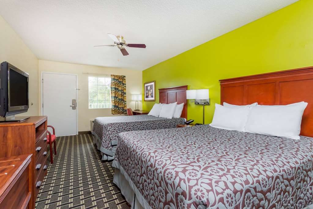 Days Inn by Wyndham Trenton - photo 9