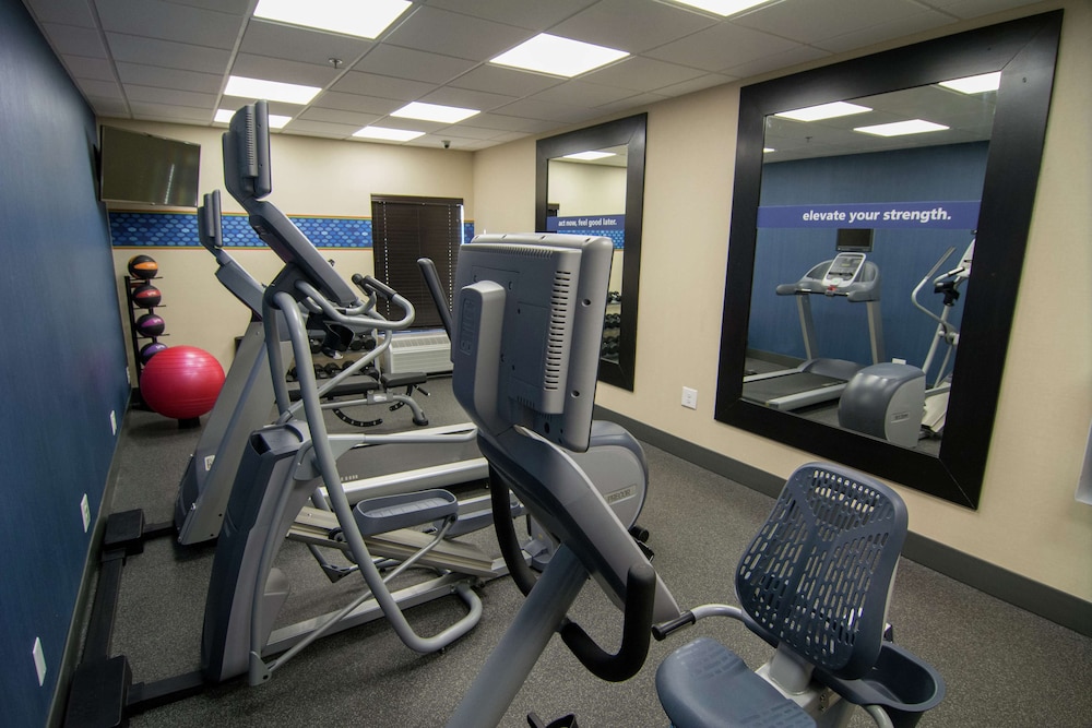 Hampton Inn Summersville - photo 29