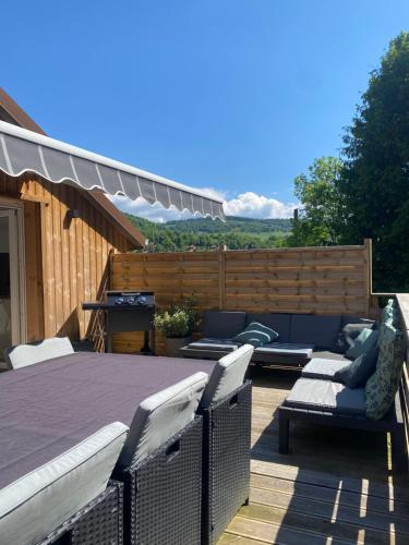 Gites Les Cocons Des Guedons Le Meleze — hotel in Le Menil