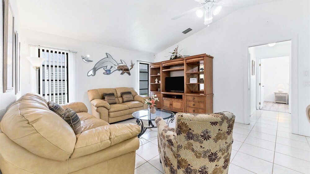 850 Ellicott Circle nw — hotel in Port Charlotte