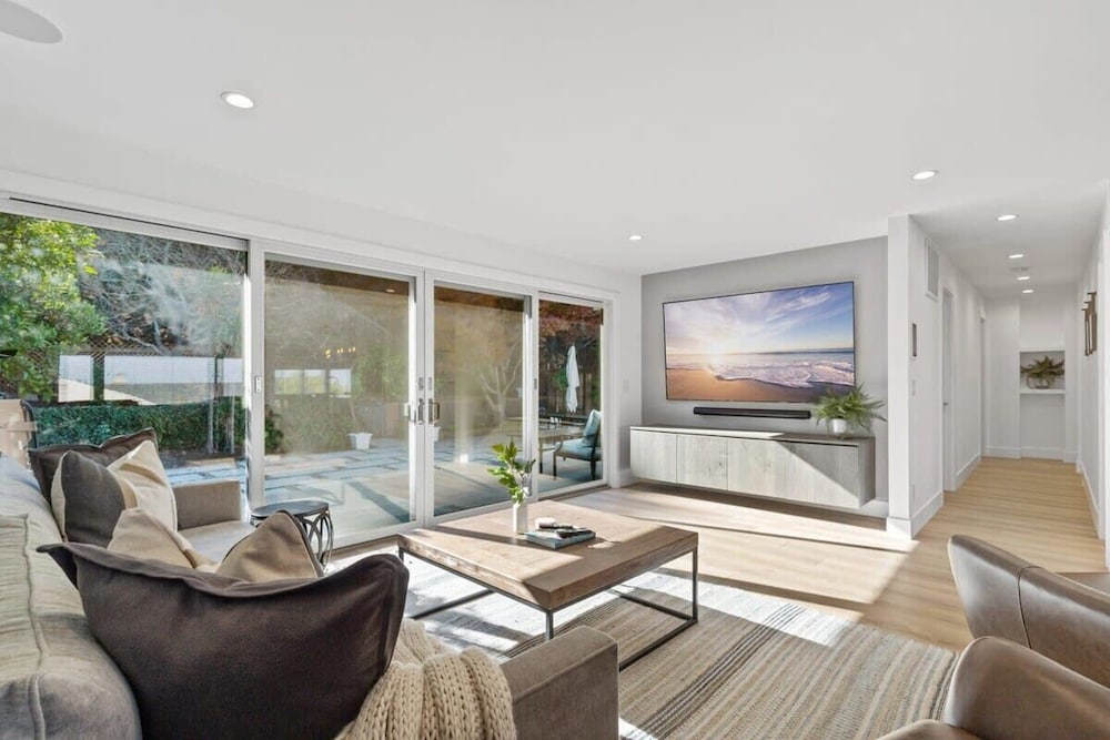 Marbella Lane 3br W Sweeping Views Of Bay Area — San Mateo