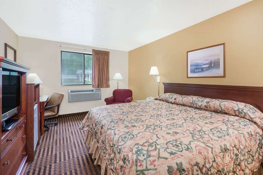 Super 8 by Wyndham La Vale Cumberland Area - photo 6