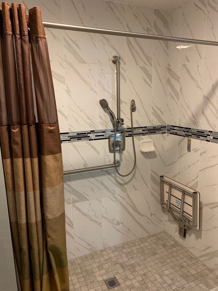 Pacific Inn of Redwood City - photo 32