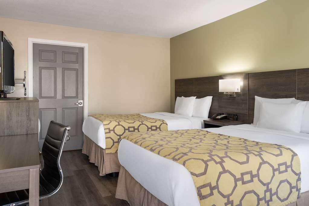 Baymont by Wyndham Kingsland - photo 12