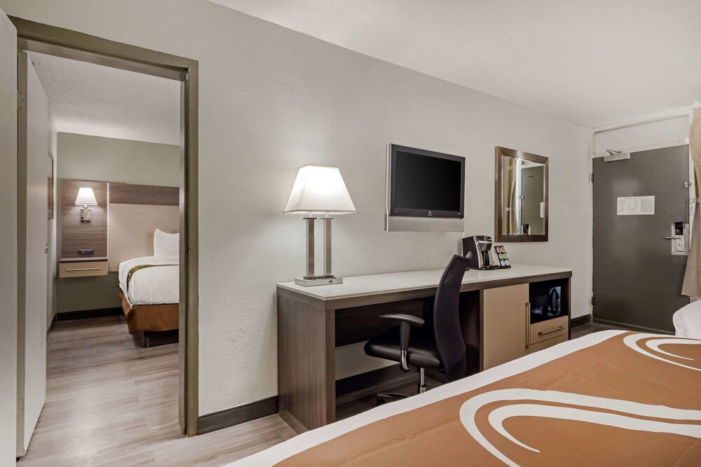 Travelodge Cartersville - photo 10