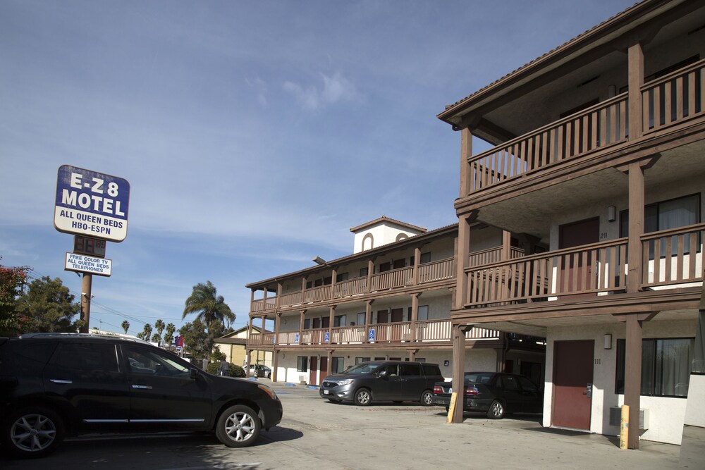 E Z 8 Motel South Bay - photo 31