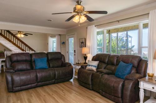 A Beach Music Paradise Too by Oak Island Accommodations - photo 9