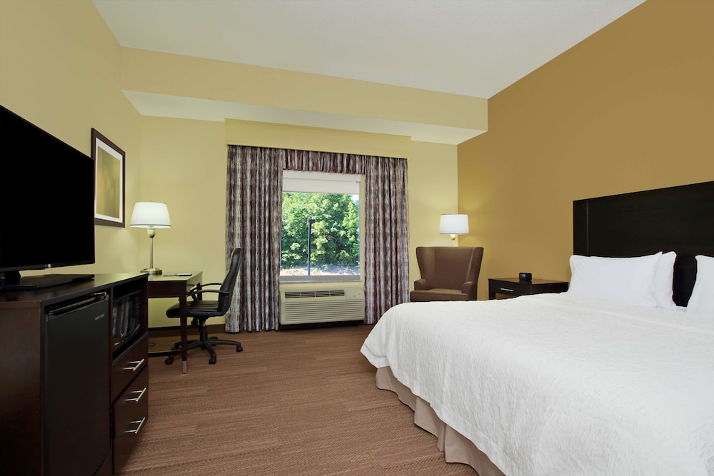 Hampton Inn Winfield - photo 13