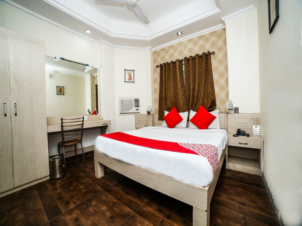 Oyo 15248 Hotel Shreemaa — Gwalior
