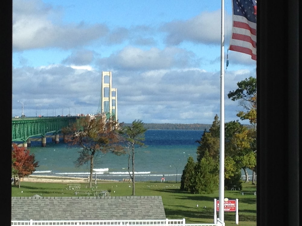 Parkside Inn Bridgeview - photo 35