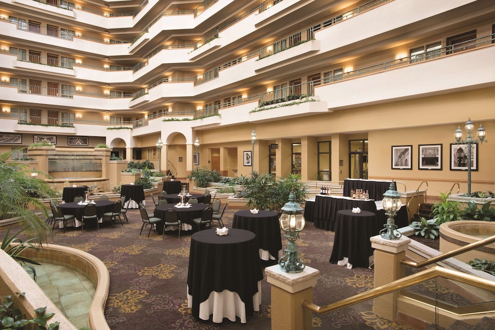 Embassy Suites by Hilton Greensboro Airport - photo 7