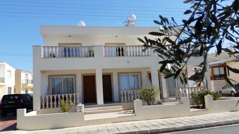 Pari's Holiday apartments Paphos — 4-Star Luxury Hotel in Paphos, Cyprus