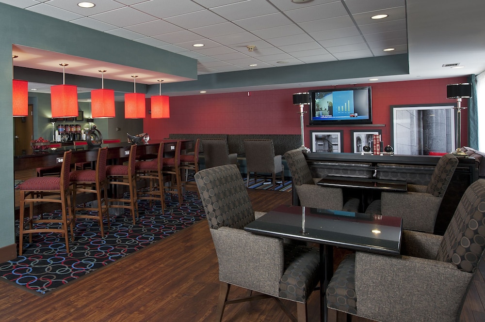 Hampton Inn Grand Rapids South - photo 11
