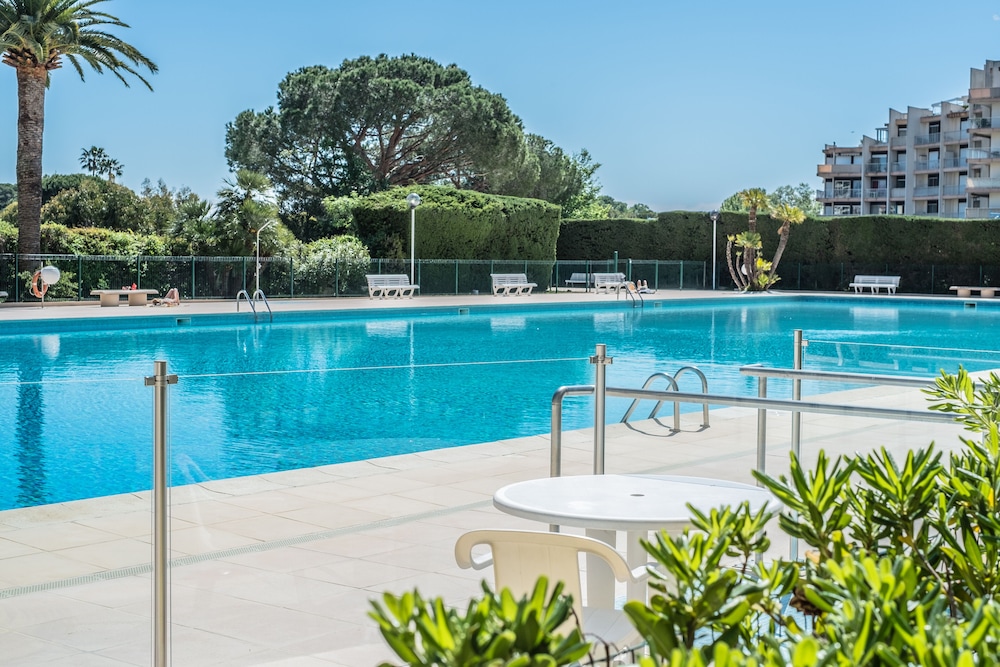 Cannes Marina Appart Hotel Mandelieu - carbon neutral hotel in Mandelieu-La-Napoule