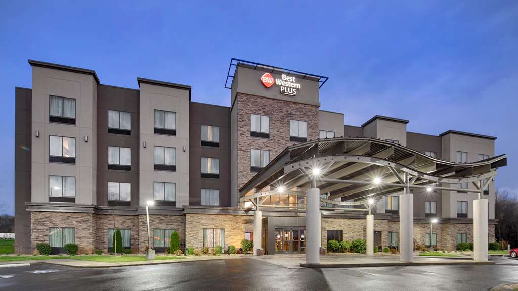 Best Western Plus Atrium Inn & Suites in Clarksville, United States