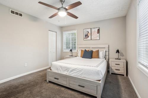Crest at East Cobb 1832B Spacious 1Bd 1Bt — 4-Star Luxury Hotel in Marietta, United States