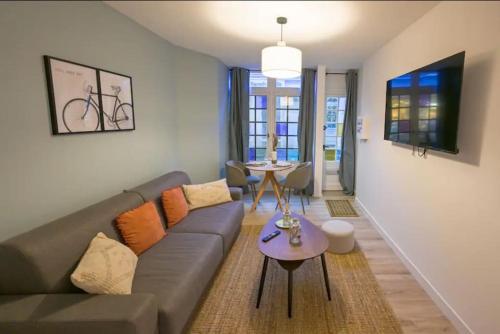 La Petite Parenthese Studio Bain a Bulles 250m Plage in Etretat, France