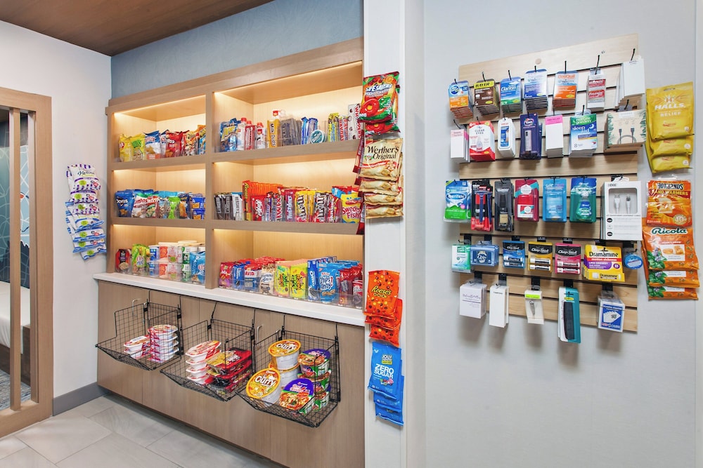 Holiday Inn Express Cleveland Airport Brookpark by IHG - photo 39