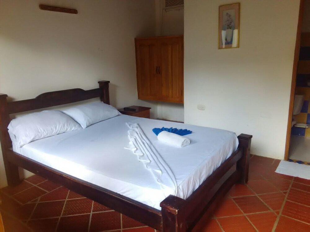 Hotel Santa Cruz De Mompox - carbon neutral hotel in Mompos