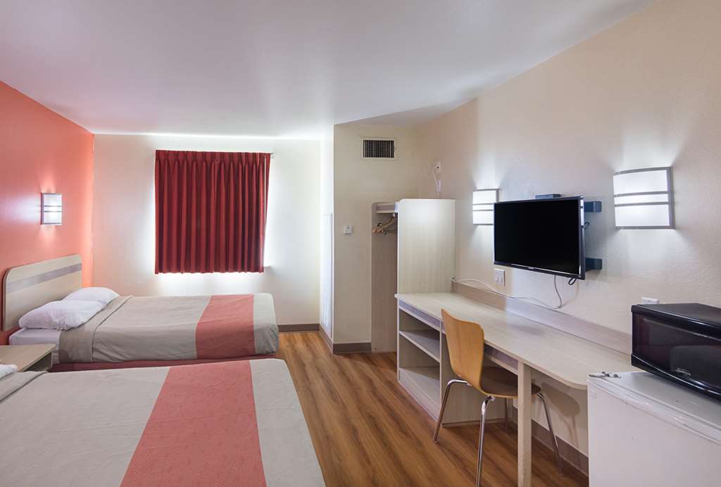 Motel 6 Terrell TX - photo 16