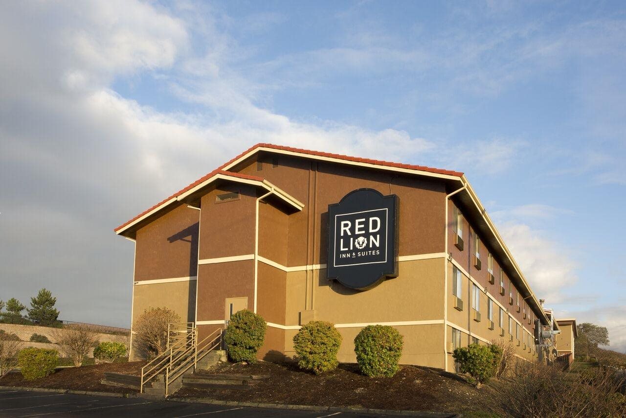 Red Lion Inn & Suites Federal Way — hotel in Federal Way