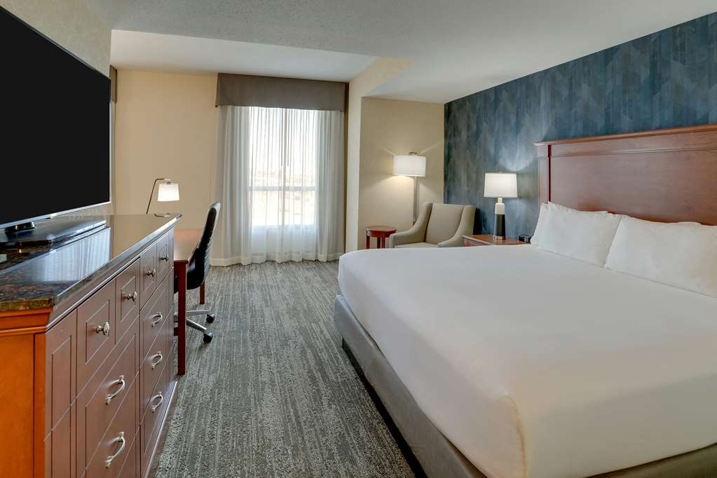 Drury Plaza Hotel Mt. Vernon - photo 23