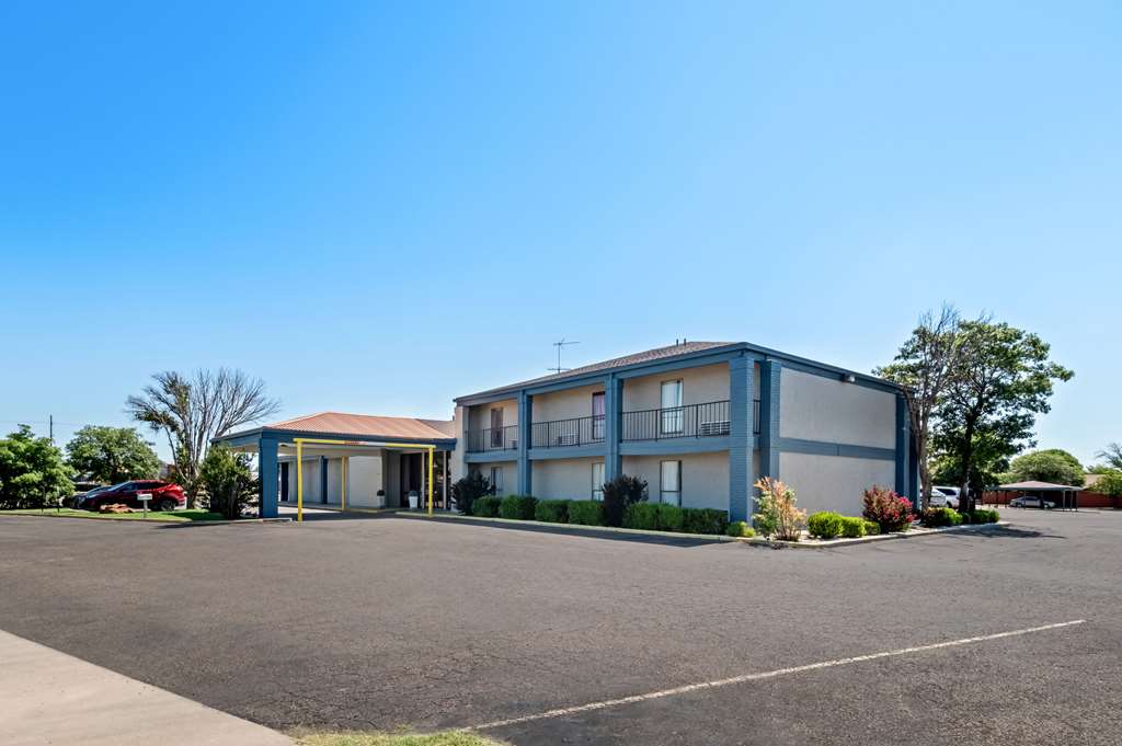 Quality Inn Plainview - last minute hotel in Plainview