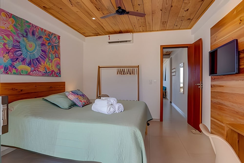 Mar e rio Orla Itacaré Casa Flor — 4-Star Luxury Hotel in Itacare, Brasil