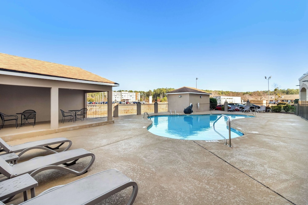Comfort Suites Lumberton North - photo 24